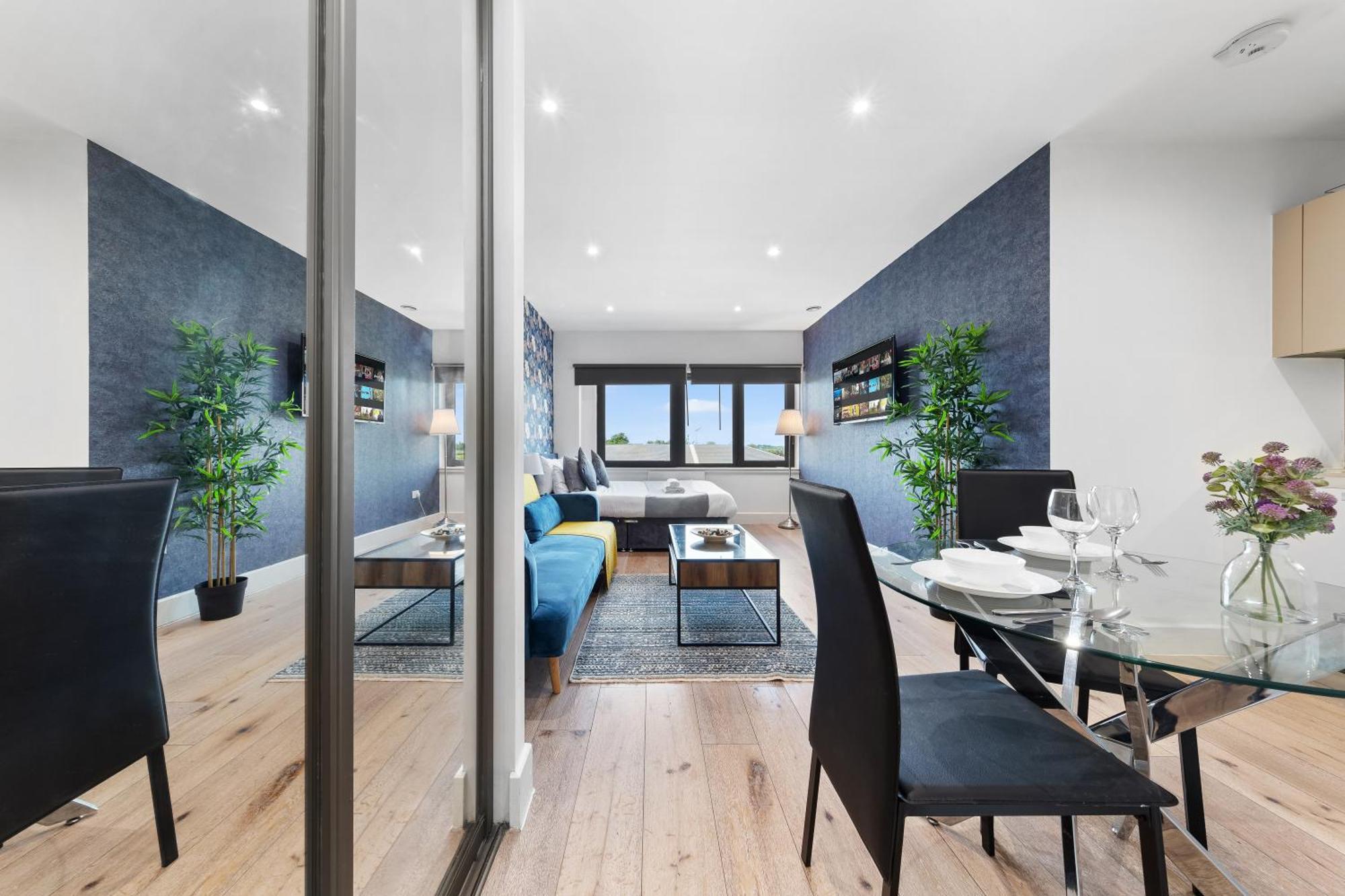 Modern One Bedroom Flat - Sleeps 5 -Near Heathrow - London Ub3 外观 照片