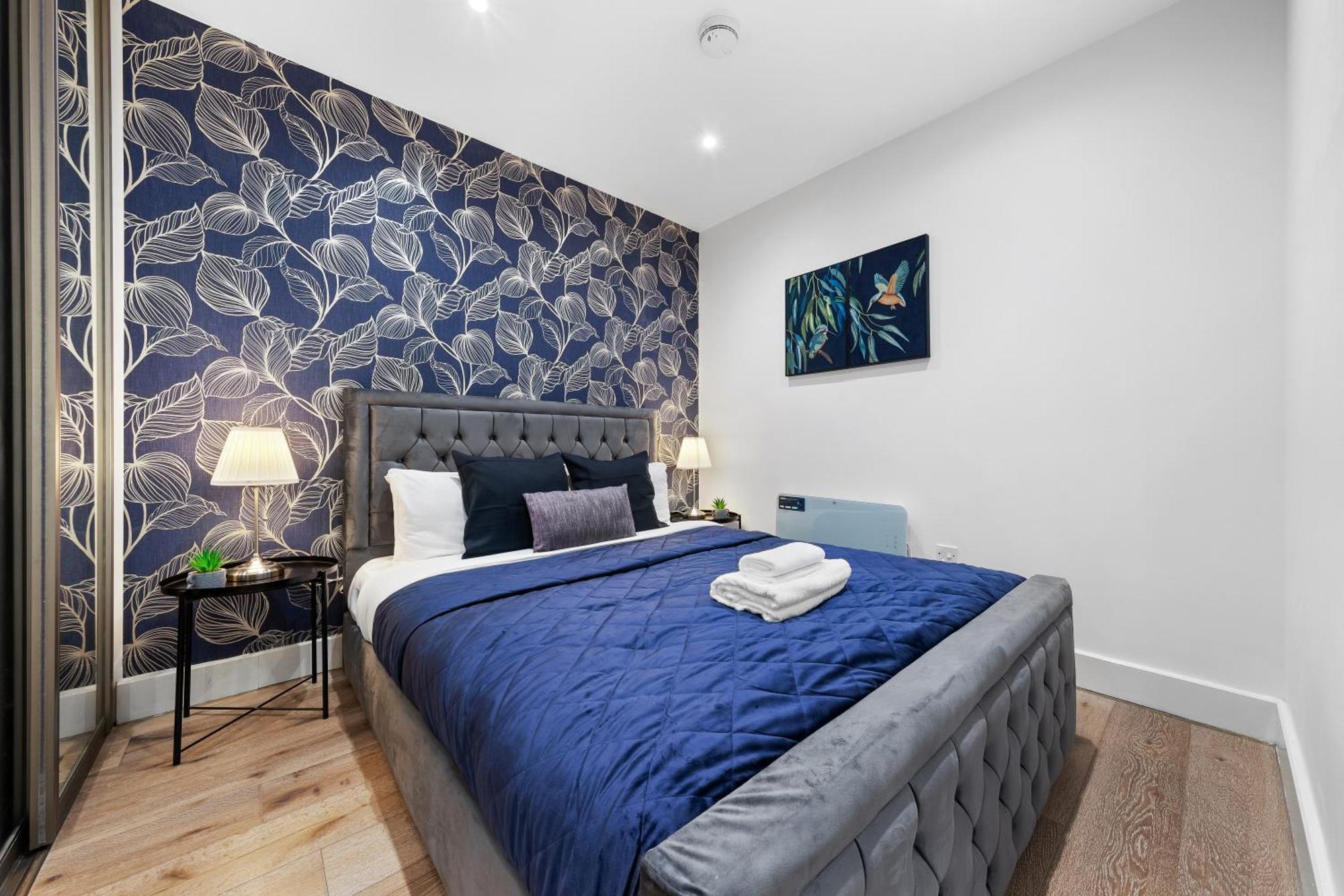 Modern One Bedroom Flat - Sleeps 5 -Near Heathrow - London Ub3 外观 照片